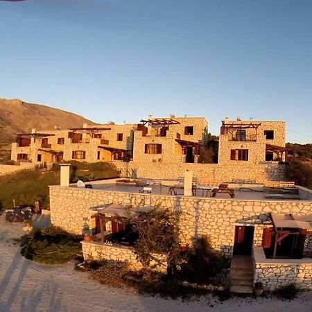 Ville du Soleil - exclusive homes with rustic charm&panoramic seaview Makrýgialos Extérieur photo