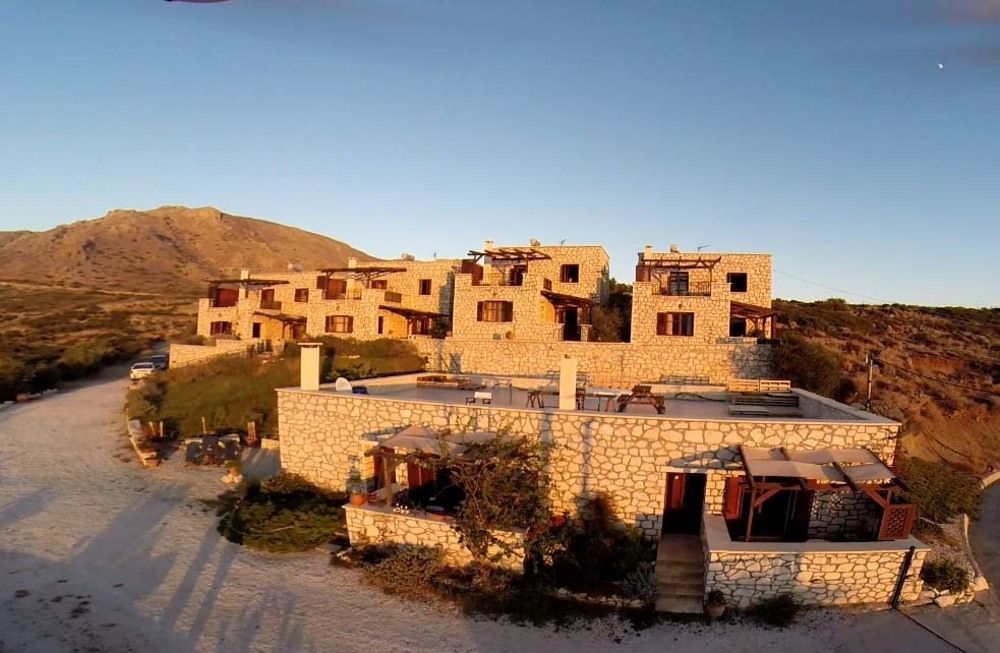 Ville du Soleil - exclusive homes with rustic charm&panoramic seaview Makrýgialos Extérieur photo