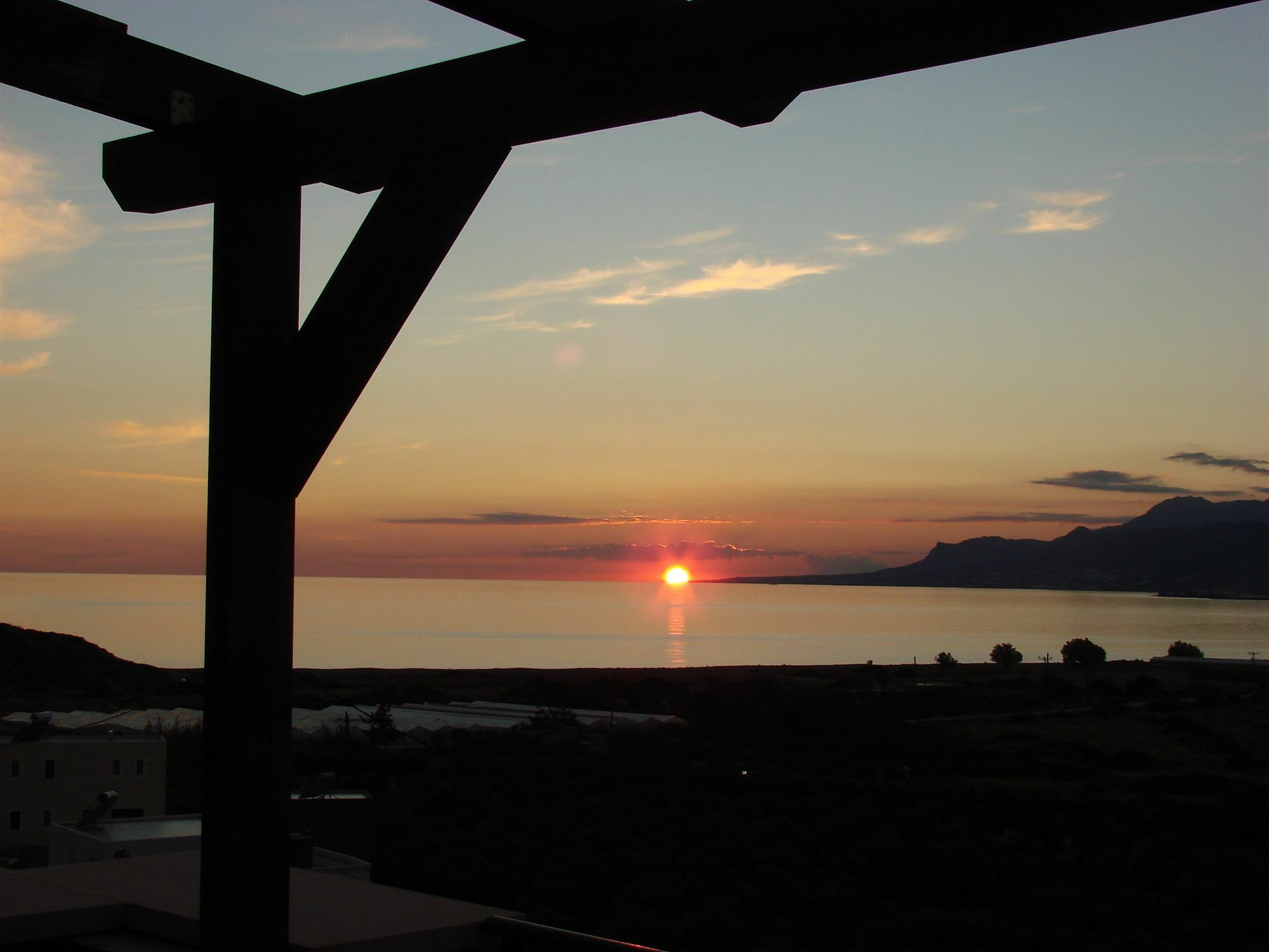 Ville du Soleil - exclusive homes with rustic charm&panoramic seaview Makrýgialos Extérieur photo