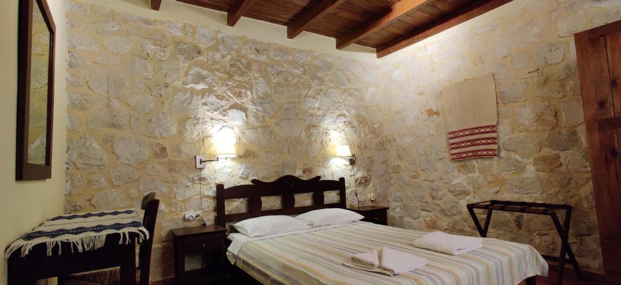 Ville du Soleil - exclusive homes with rustic charm&panoramic seaview Makrýgialos Extérieur photo