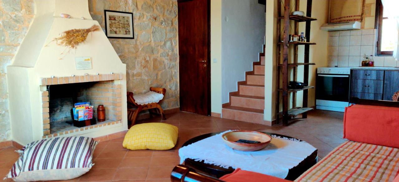 Ville du Soleil - exclusive homes with rustic charm&panoramic seaview Makrýgialos Extérieur photo