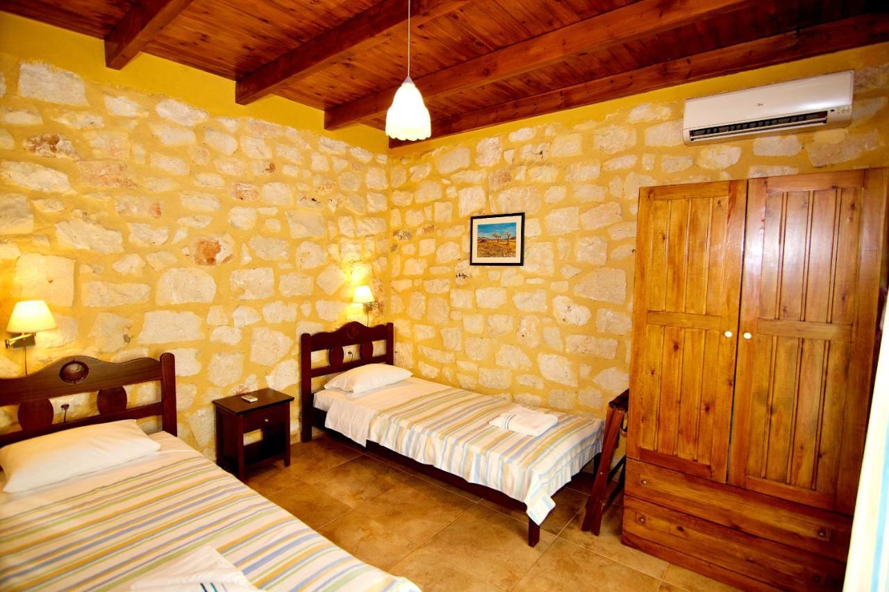 Ville du Soleil - exclusive homes with rustic charm&panoramic seaview Makrýgialos Extérieur photo
